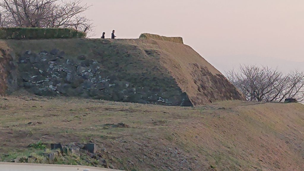 発掘復元された原城跡の本丸櫓台跡(天守台跡)